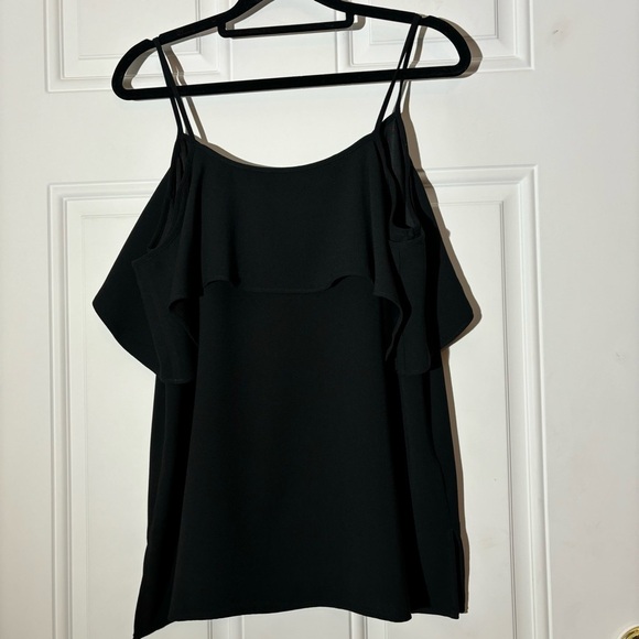 ♥️2/$15 or 3/$21♥️ NWOT Ann Taylor Black Camisole w/Ruffle, Size Small - Picture 4 of 11